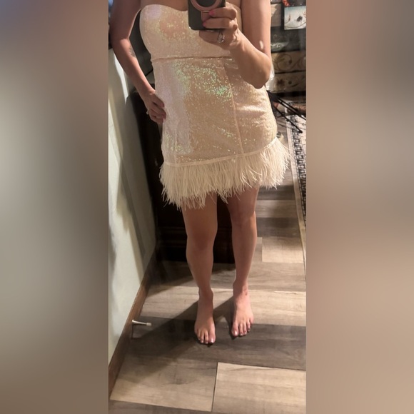 Lulu’s Call Me Maybe Pink Sequin Sparkling Strapless Bodycon Feather Trim Mini M - Picture 5 of 10